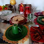 Apartamento Compartilhado, Com 02 Quartos, Sendo 01 Suite