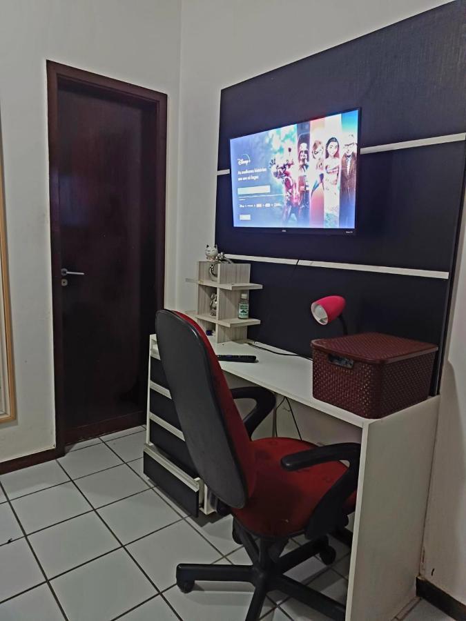 Compartilhado, Com 02 Quartos, Sendo 01 *