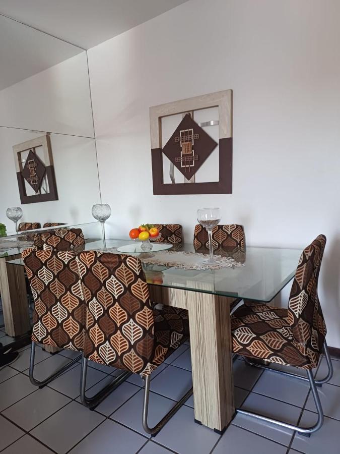 Compartilhado, Com 02 Quartos, Sendo 01 Homestay Manaus